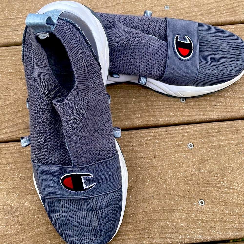 Champion shoes .. gray knit fabric .. Sz 5
